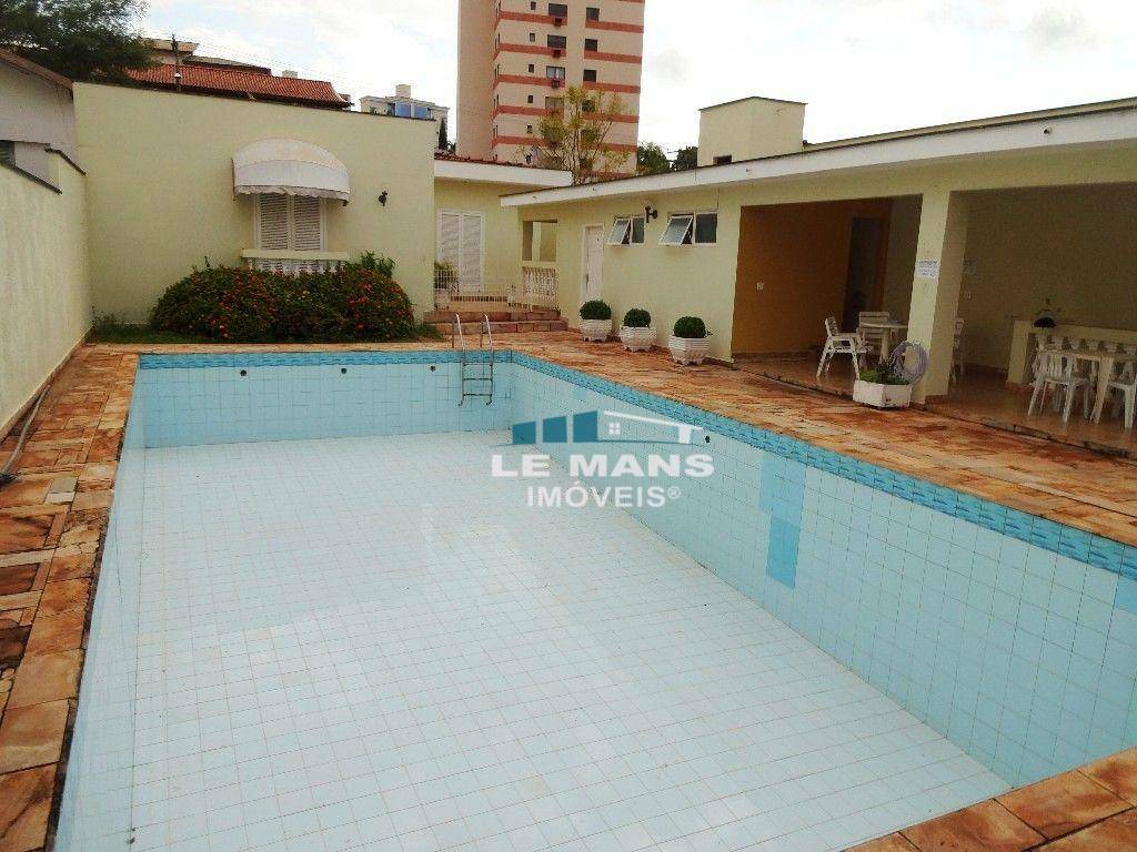 Casa à venda com 3 quartos, 277m² - Foto 25