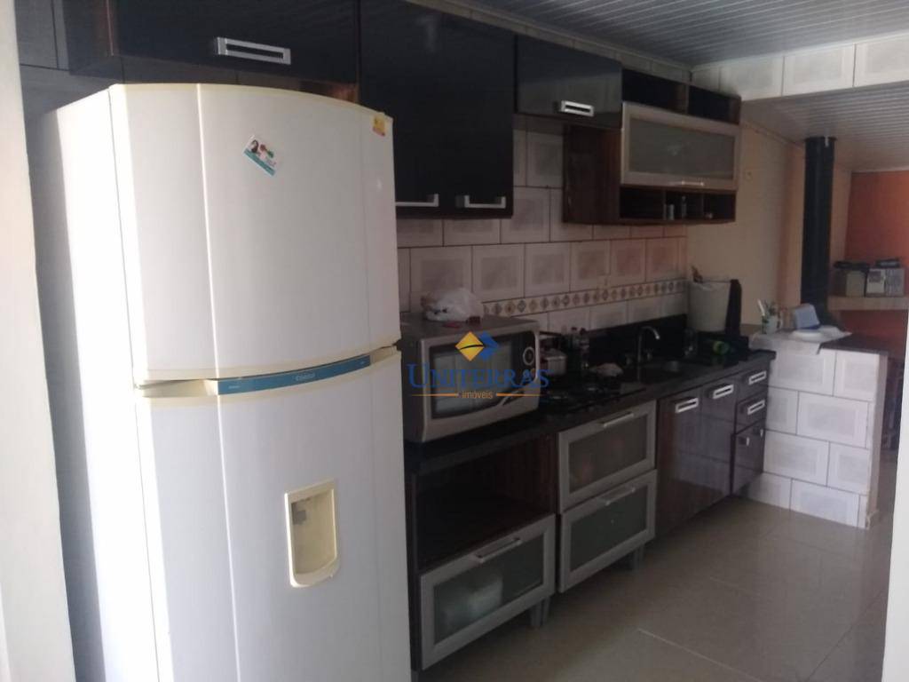 Casa à venda com 3 quartos, 90m² - Foto 19