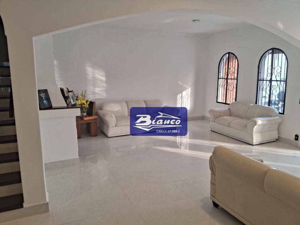 Sobrado à venda com 5 quartos, 290m² - Foto 4