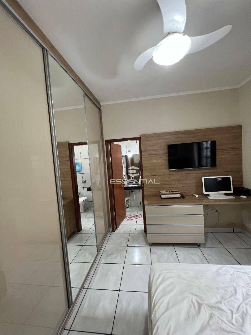 Casa à venda com 2 quartos, 90m² - Foto 18