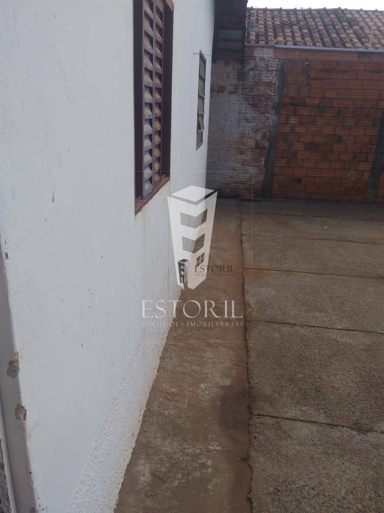 Casa à venda com 2 quartos, 200M2 - Foto 4