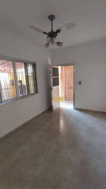 Casa à venda com 2 quartos, 80m² - Foto 6