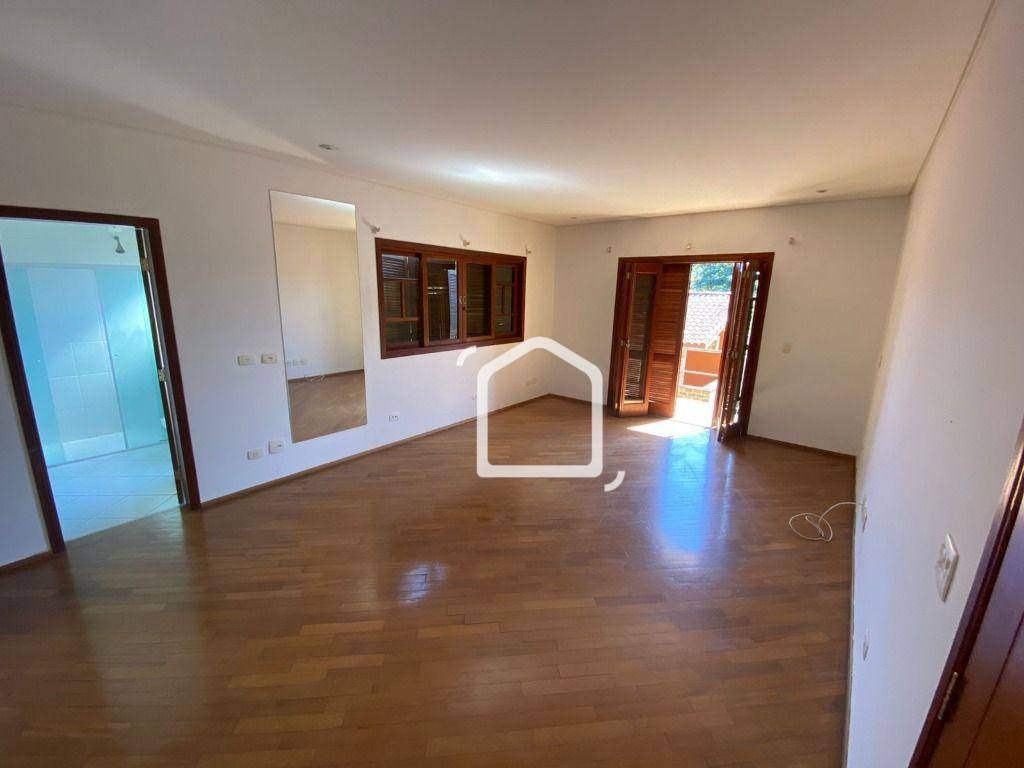 Casa para alugar com 4 quartos, 300m² - Foto 27