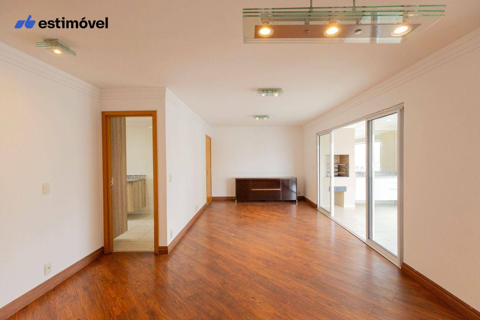 Apartamento para alugar com 3 quartos, 135m² - Foto 4