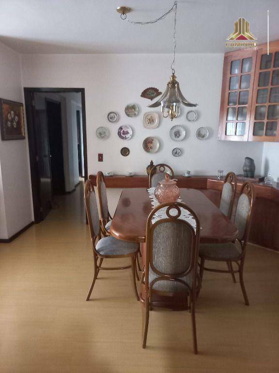 Apartamento à venda com 3 quartos, 121m² - Foto 5