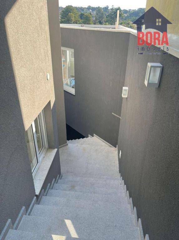 Casa à venda com 3 quartos, 300m² - Foto 7