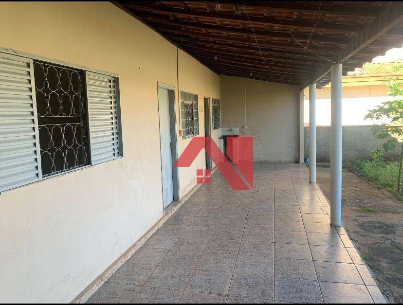 Casa à venda com 1 quarto, 70m² - Foto 8