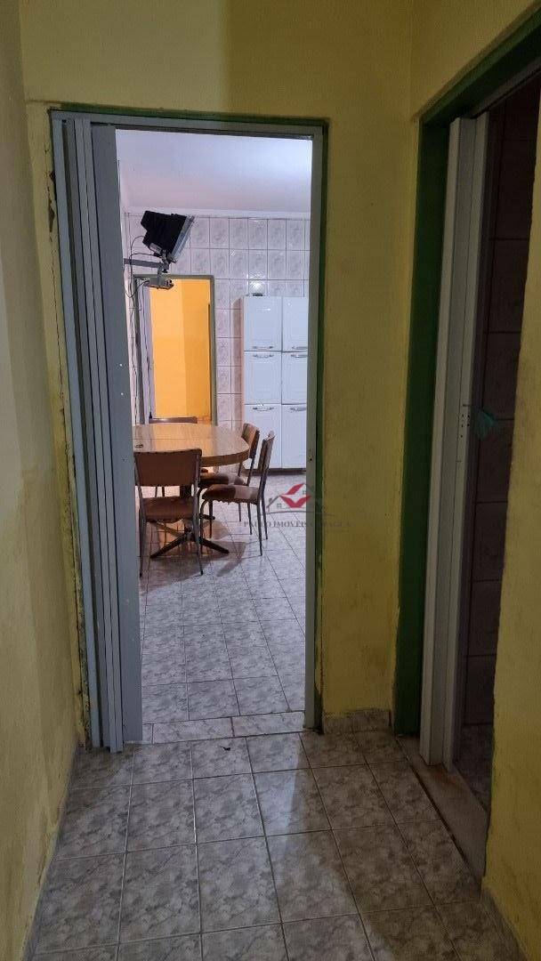 Casa de Condomínio à venda com 4 quartos, 232m² - Foto 14