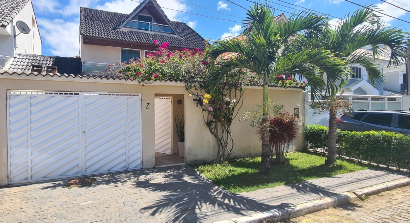 Casa de Condomínio à venda com 4 quartos, 315m² - Foto 1