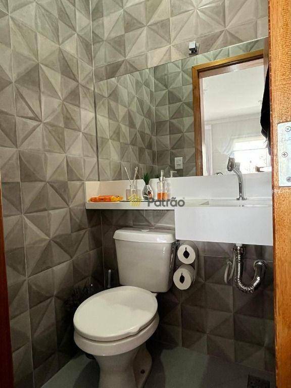 Sobrado à venda com 2 quartos, 111m² - Foto 4