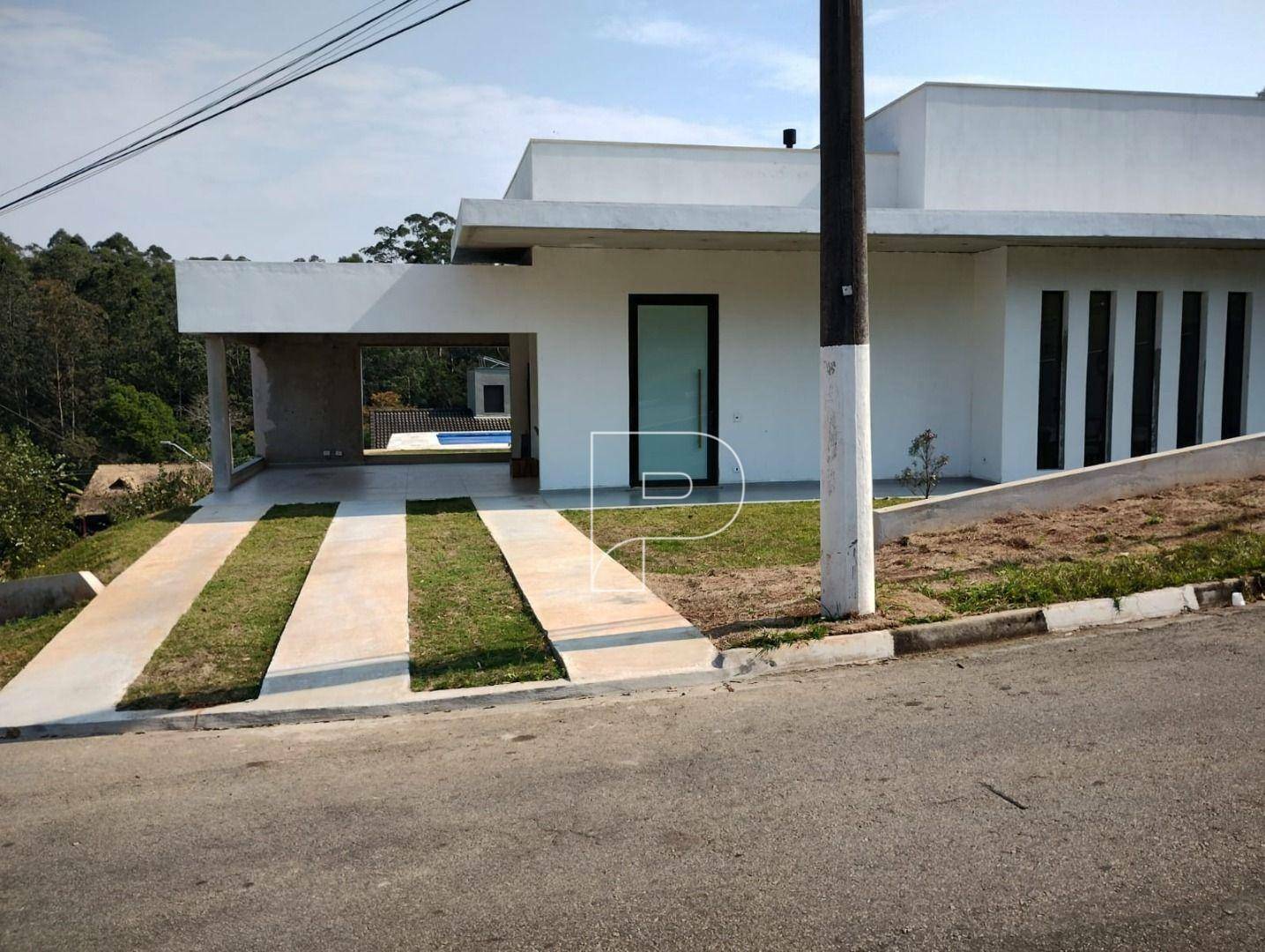 Casa de Condomínio à venda com 3 quartos, 240m² - Foto 2