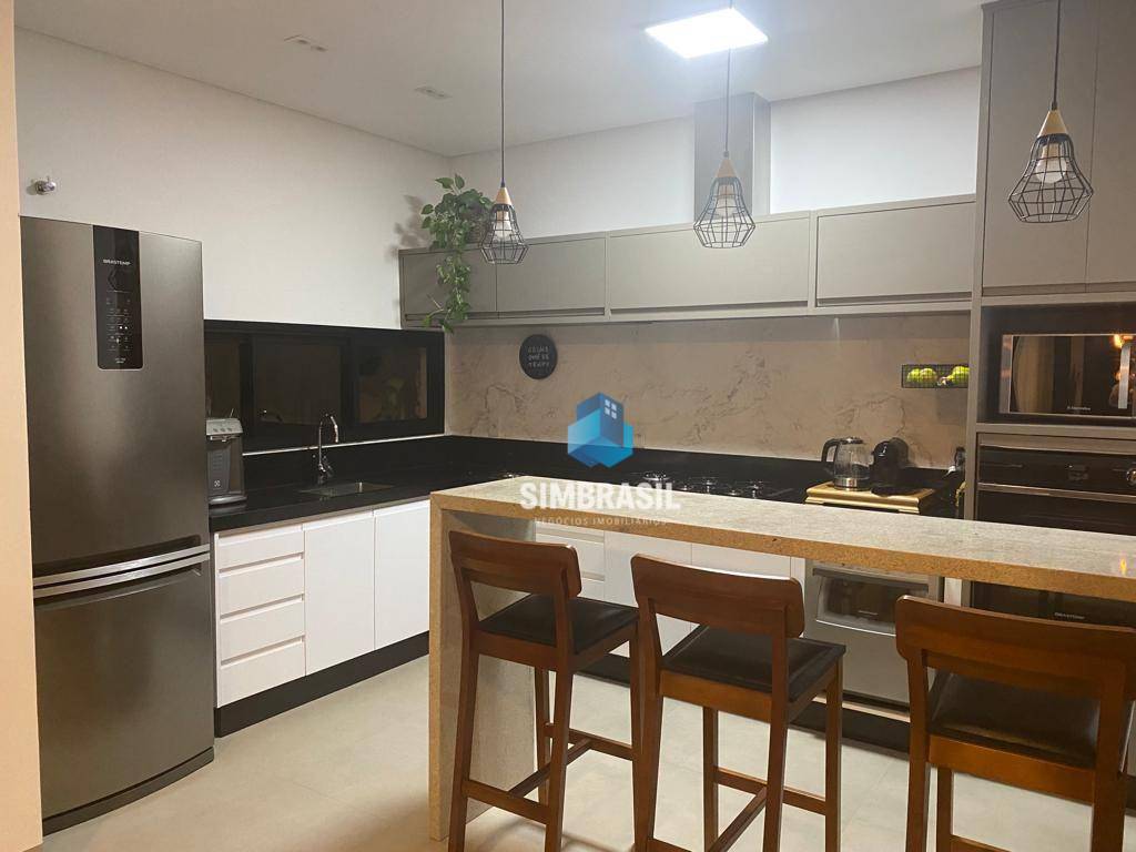 Casa à venda com 3 quartos, 268m² - Foto 19