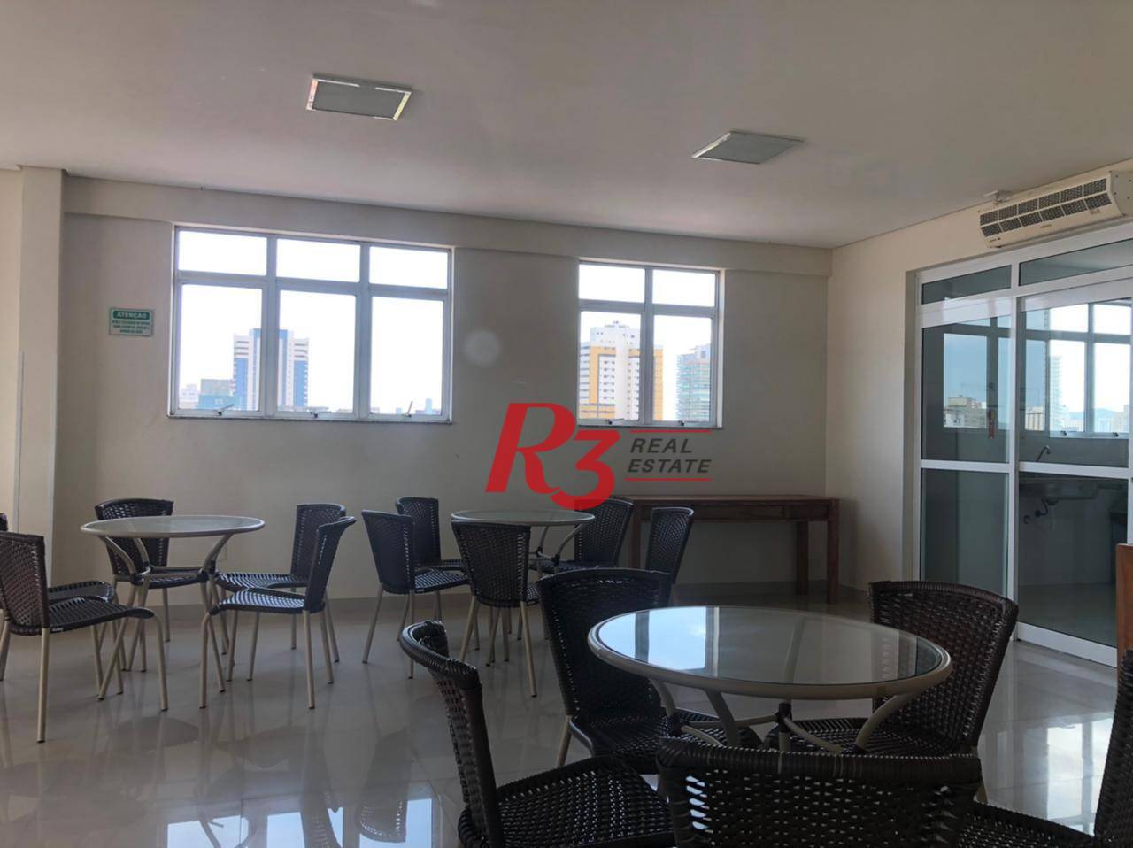 Apartamento à venda com 2 quartos, 61m² - Foto 32