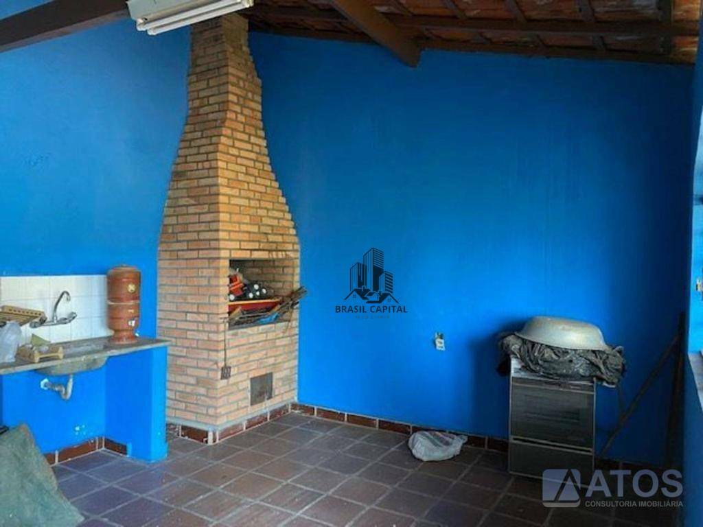 Casa à venda com 3 quartos, 266m² - Foto 7