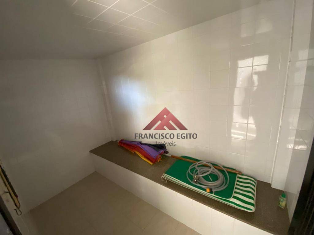 Casa de Condomínio à venda com 3 quartos, 450m² - Foto 30