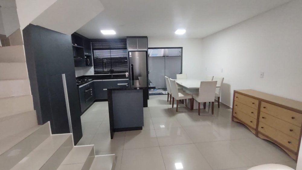 Sobrado à venda com 3 quartos, 92m² - Foto 2