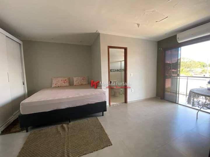 Casa à venda com 4 quartos, 250m² - Foto 2