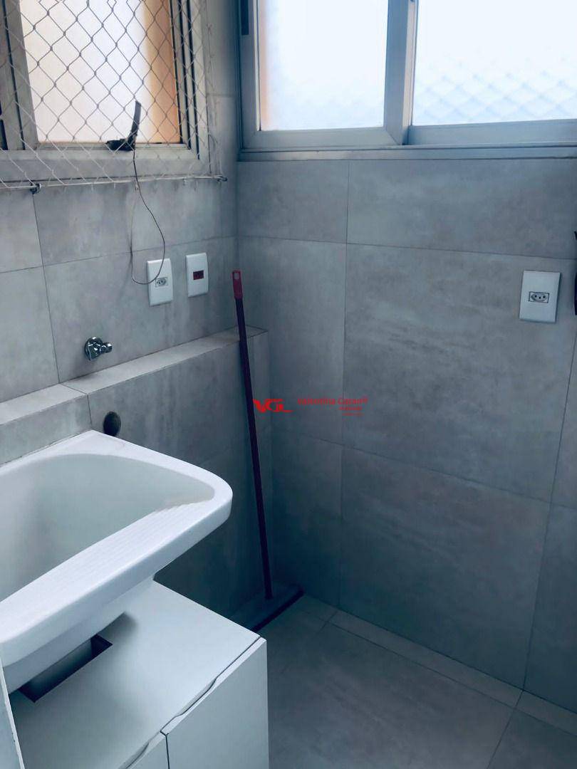 Apartamento para alugar com 3 quartos, 84m² - Foto 14