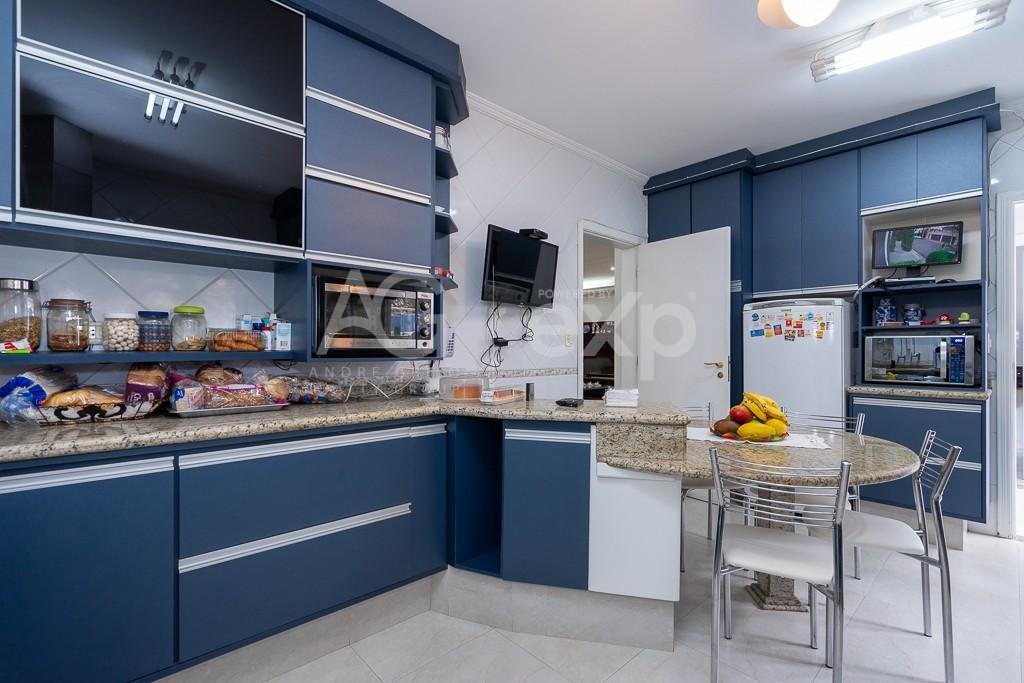 Casa à venda com 4 quartos, 584m² - Foto 25