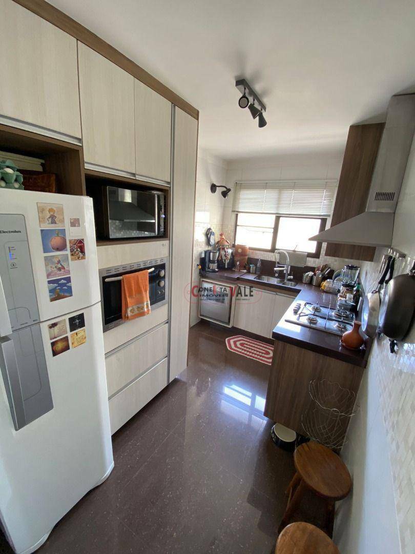 Apartamento à venda com 2 quartos, 70m² - Foto 10