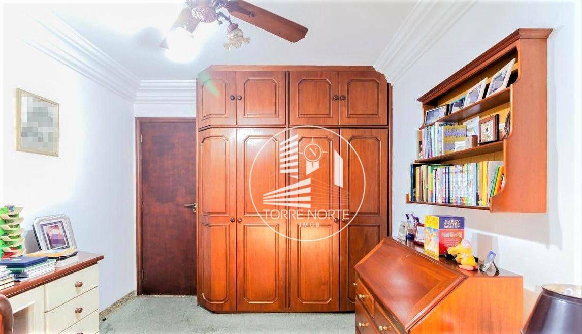 Apartamento à venda com 4 quartos, 236m² - Foto 18