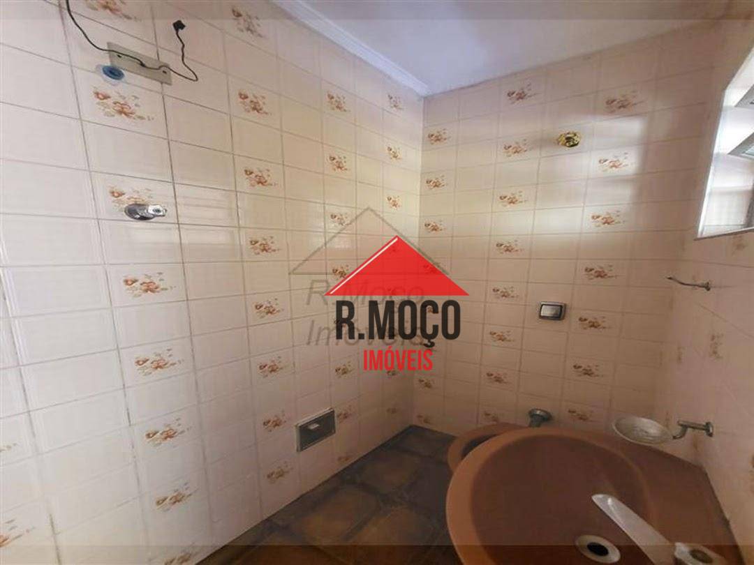 Sobrado à venda com 3 quartos, 218m² - Foto 14