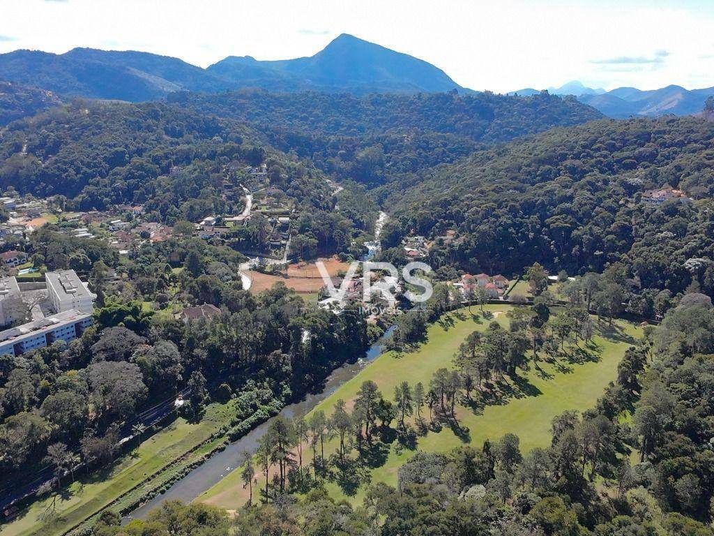 Casa à venda com 5 quartos, 220m² - Foto 82