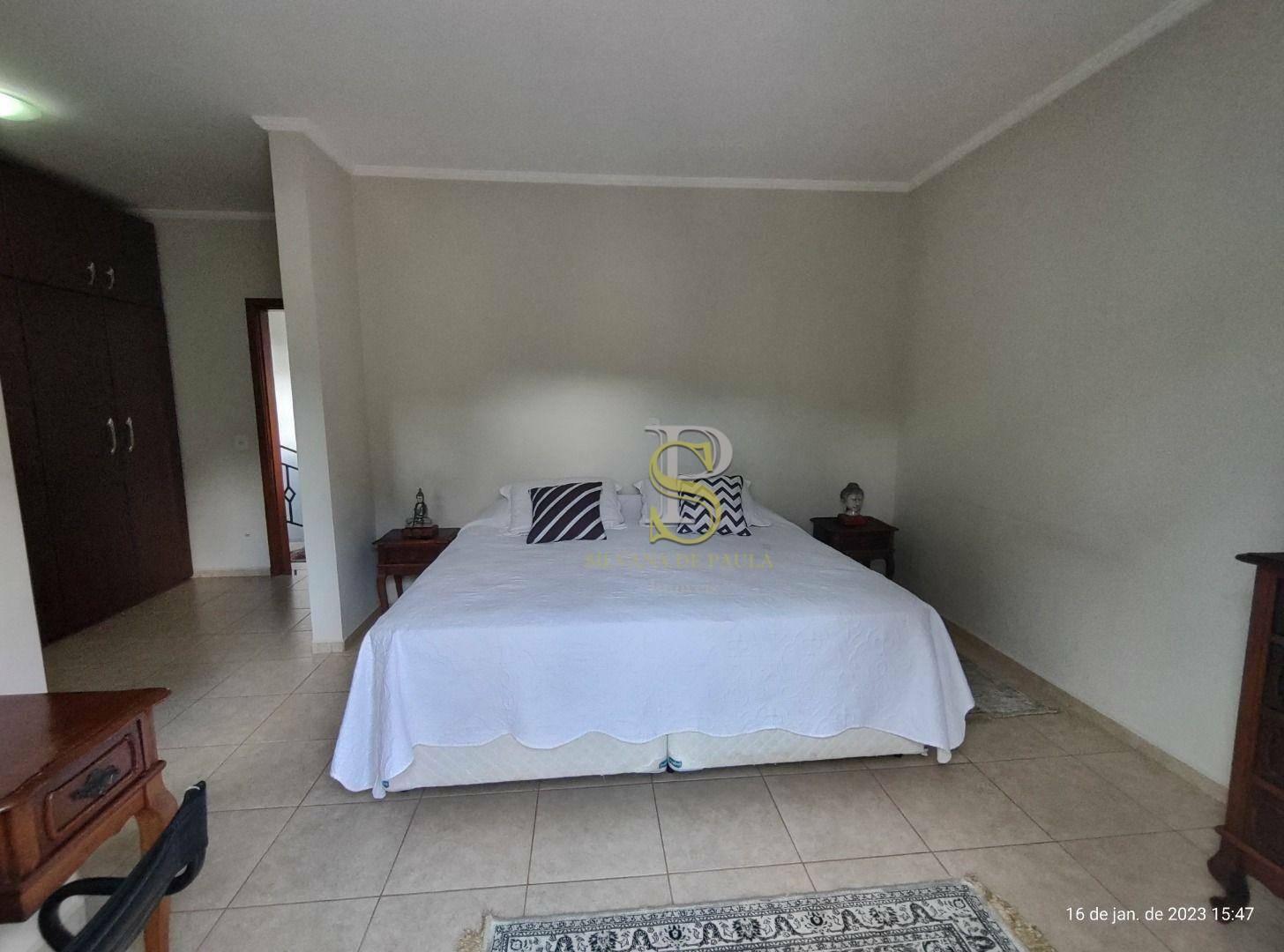 Casa para alugar com 3 quartos, 260m² - Foto 28
