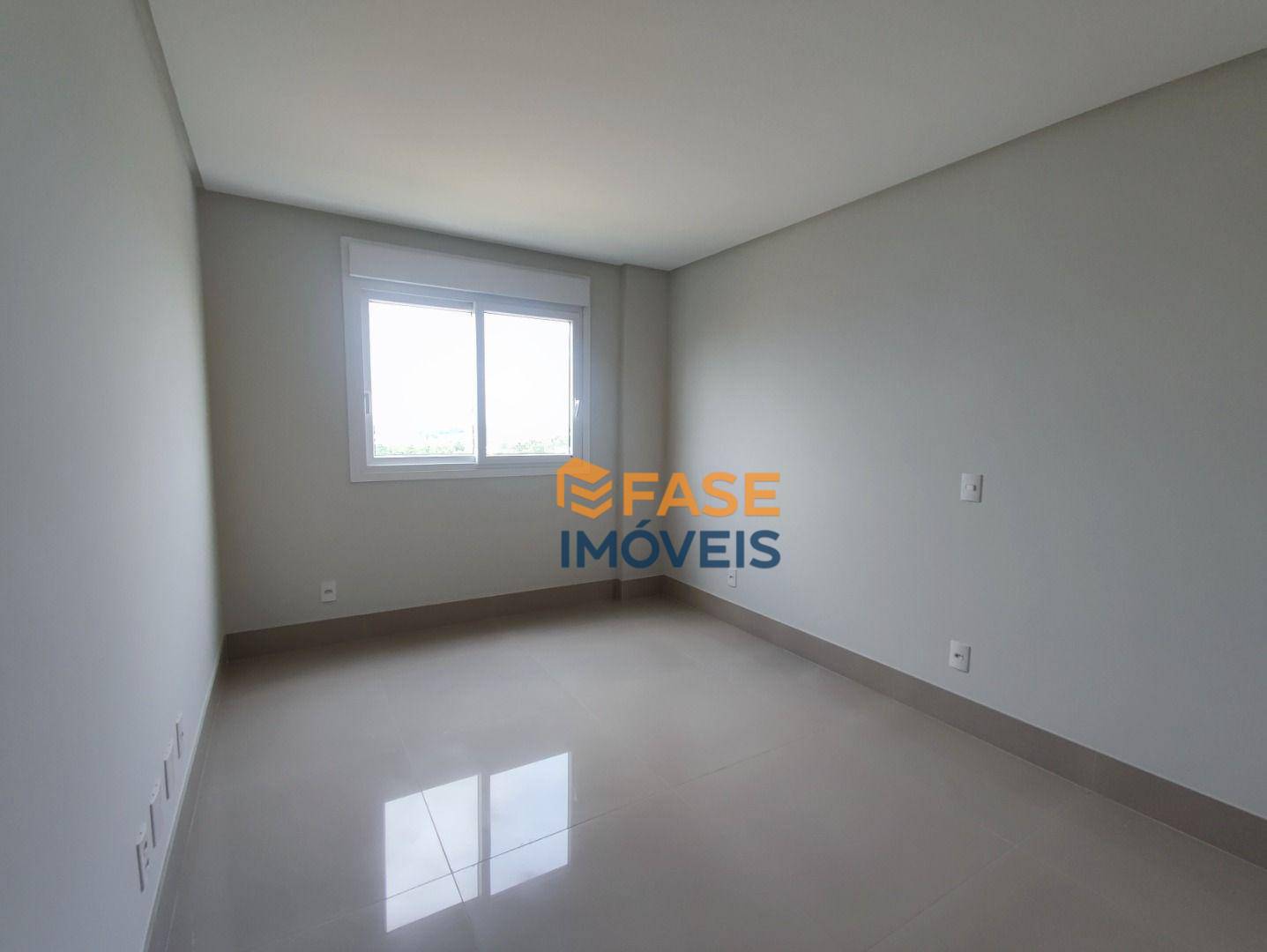 Apartamento à venda com 3 quartos, 172m² - Foto 10