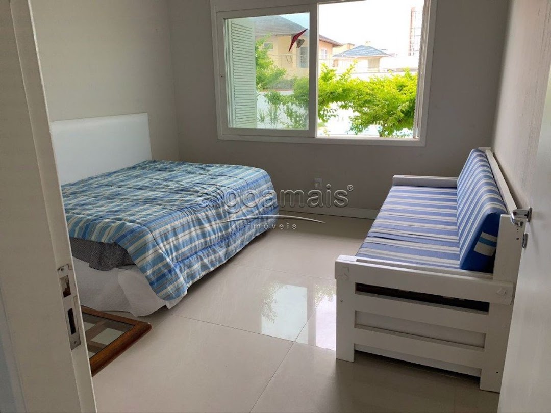 Casa à venda com 3 quartos, 235m² - Foto 28