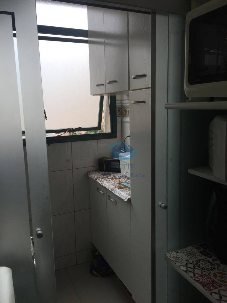 Apartamento à venda com 3 quartos, 70m² - Foto 16