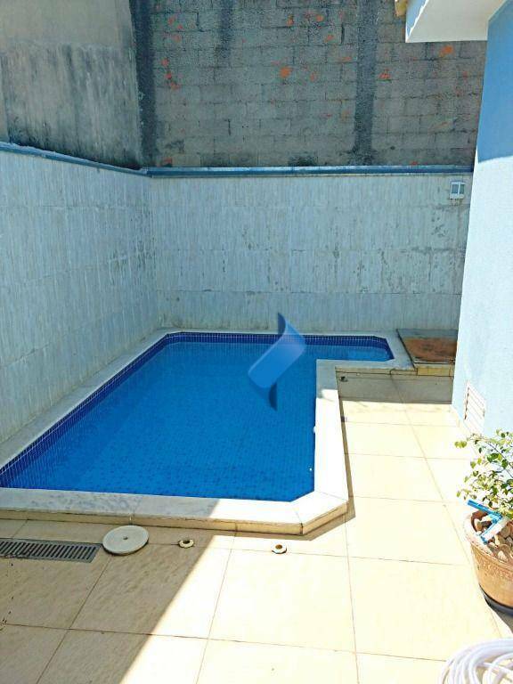 Casa de Condomínio à venda com 3 quartos, 205m² - Foto 31