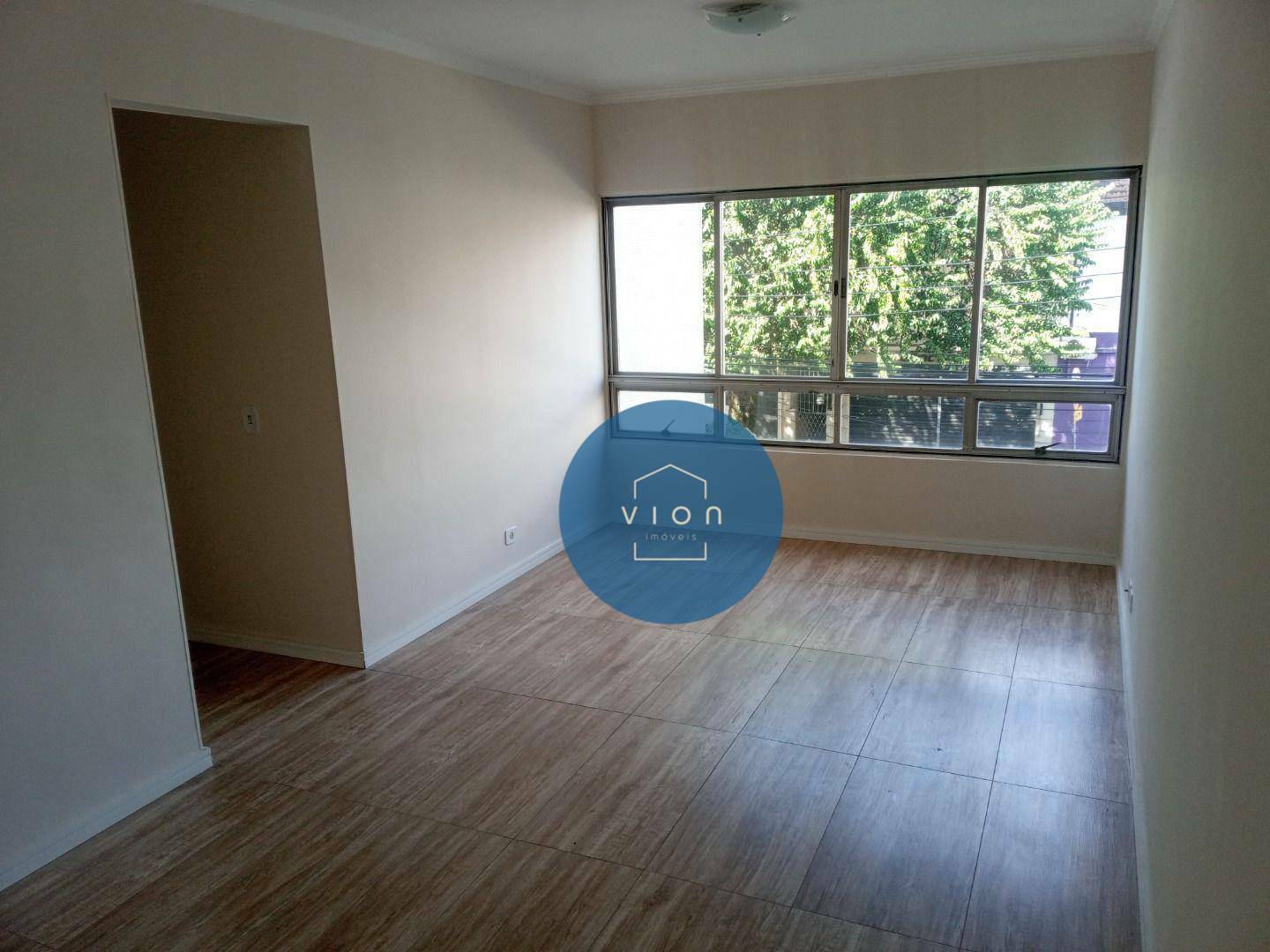 Apartamento à venda com 2 quartos, 76m² - Foto 1