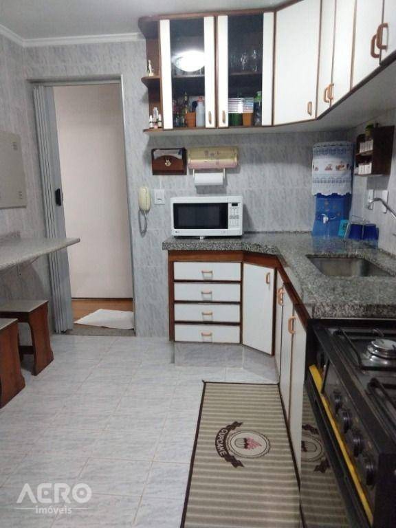 Apartamento à venda com 3 quartos, 74m² - Foto 2