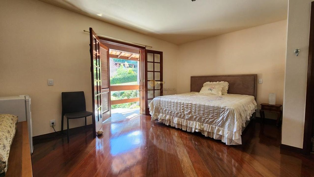 Casa à venda com 3 quartos, 212m² - Foto 15