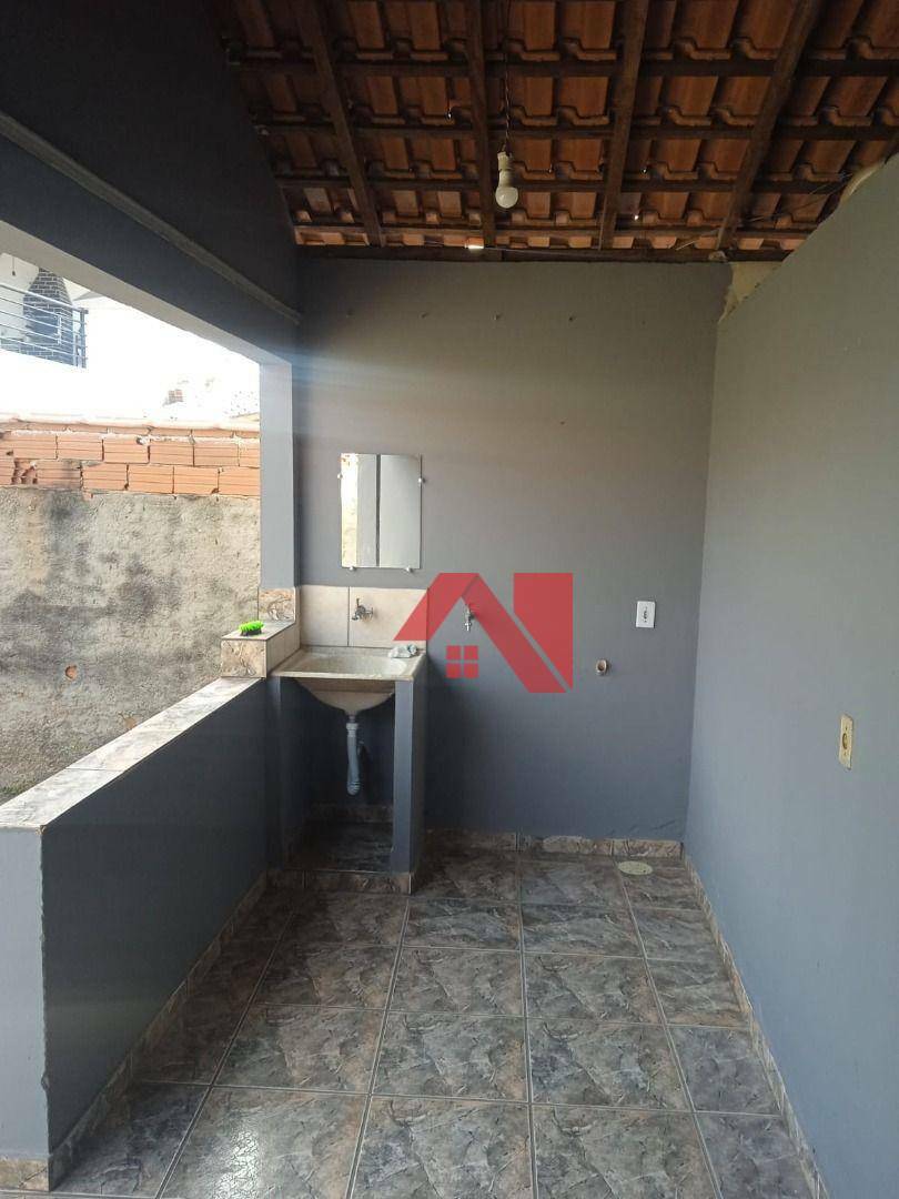 Casa à venda com 2 quartos, 110m² - Foto 6