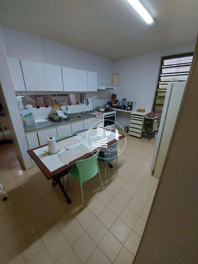 Sobrado à venda com 3 quartos, 224m² - Foto 16