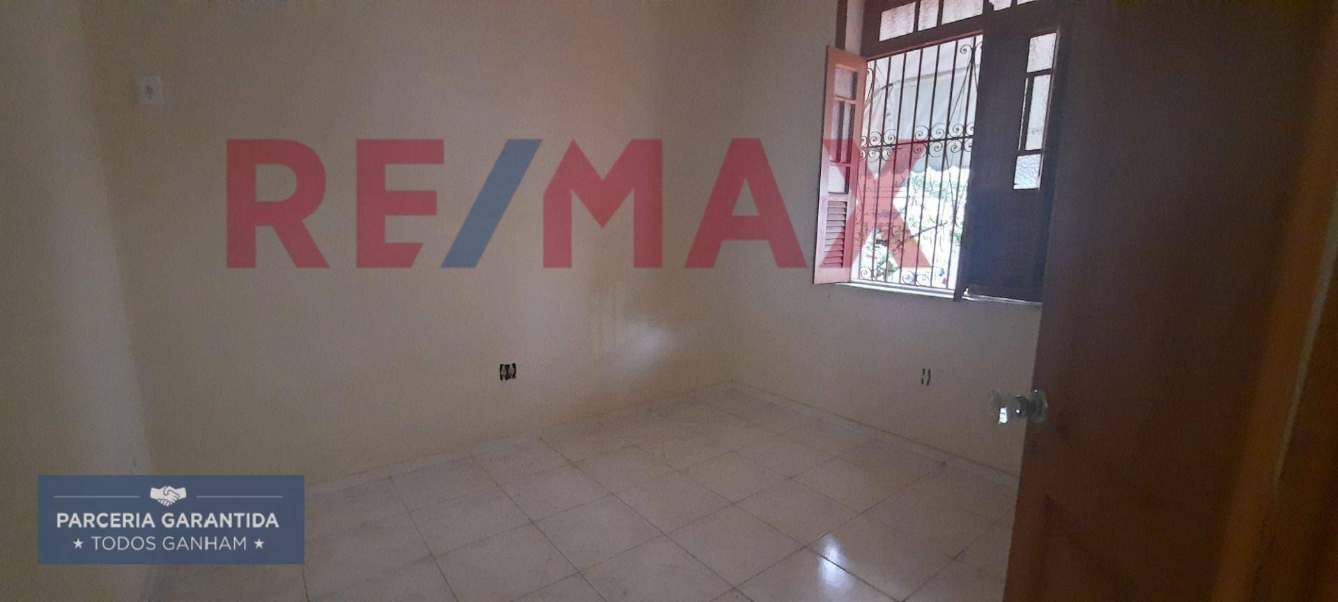 Casa à venda com 4 quartos, 102m² - Foto 18