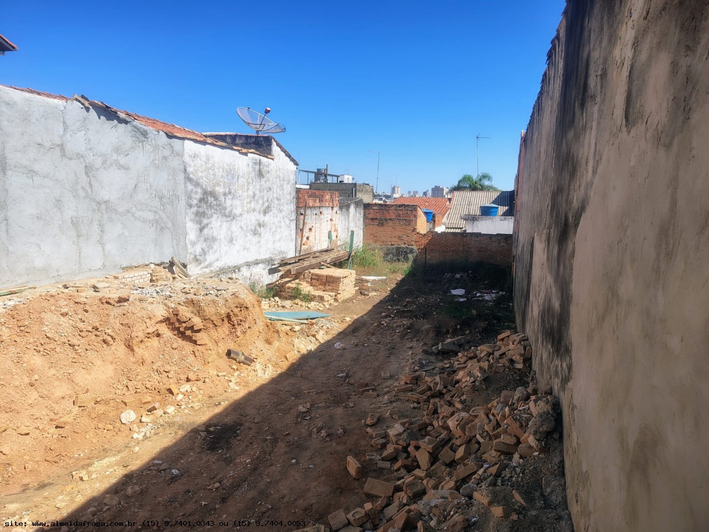 Terreno à venda, 210m² - Foto 1