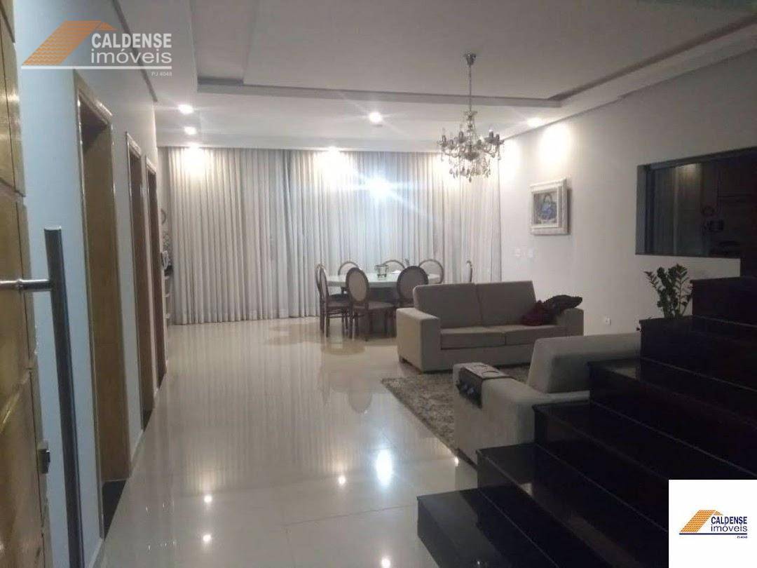 Casa, 5 quartos, 350 m² - Foto 4