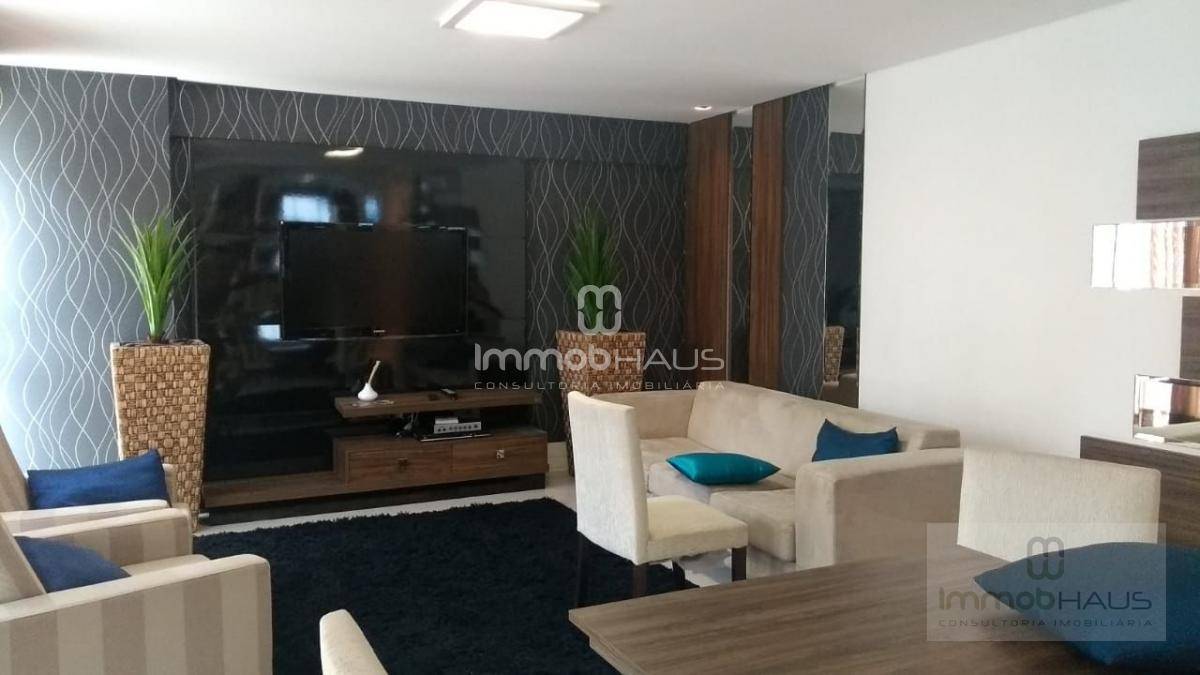 Apartamento à venda com 3 quartos, 132m² - Foto 2