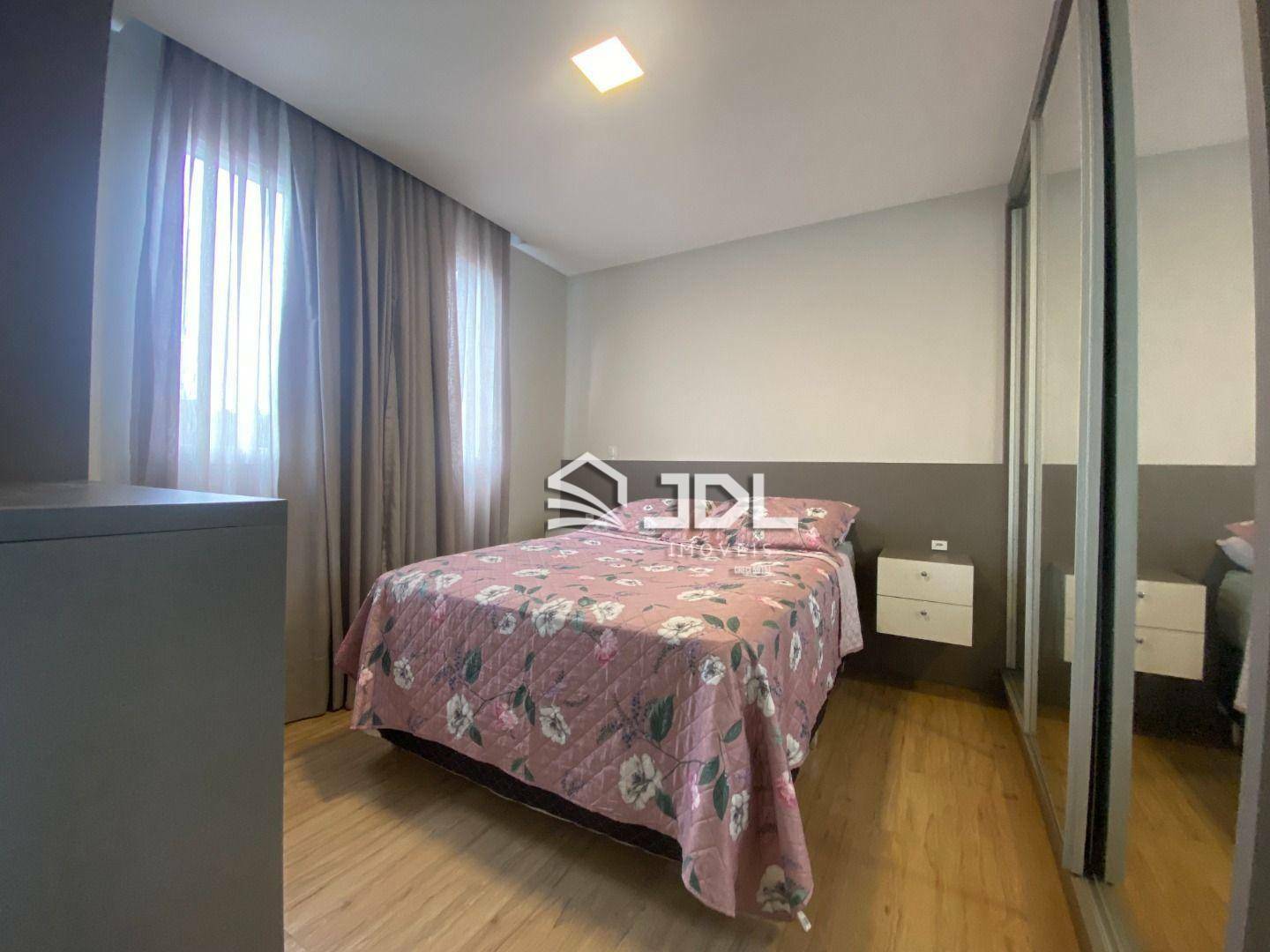 Apartamento à venda com 2 quartos, 75m² - Foto 8