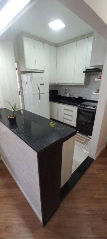 Apartamento à venda com 3 quartos, 76m² - Foto 9