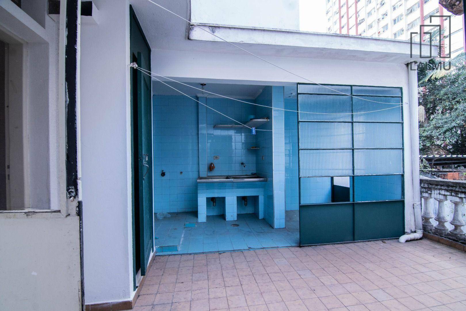 Sobrado para alugar com 3 quartos, 300m² - Foto 8