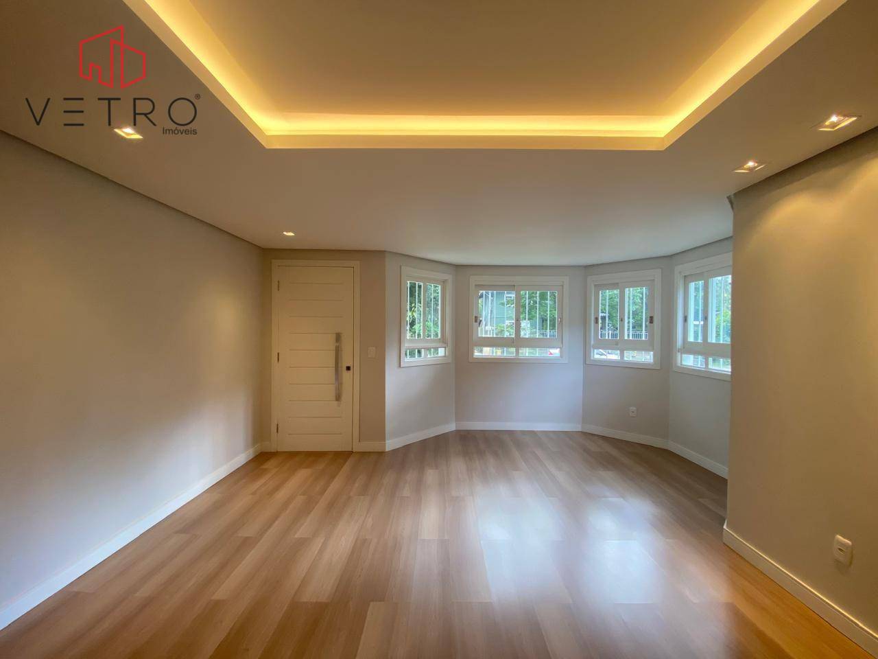 Casa à venda com 5 quartos, 260m² - Foto 13