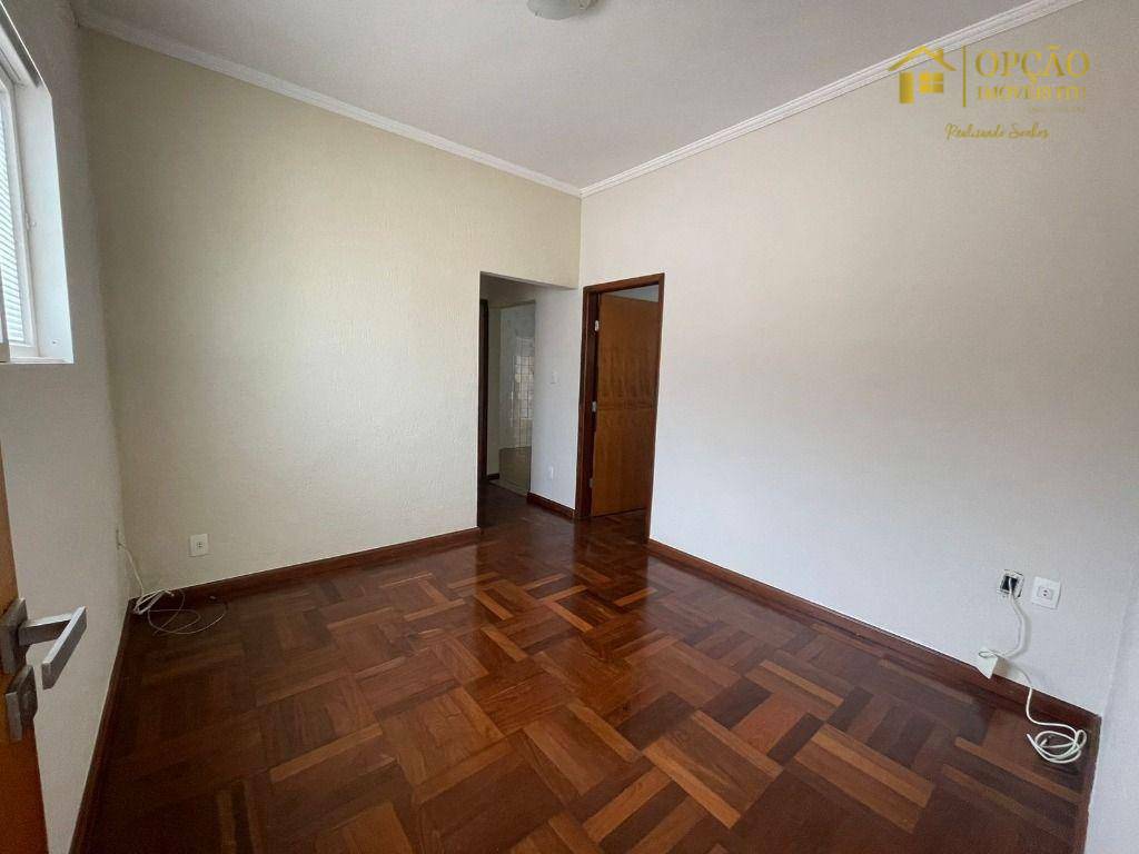 Casa para alugar com 2 quartos, 90m² - Foto 3