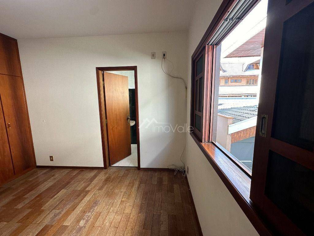 Casa de Condomínio à venda e aluguel com 4 quartos, 220m² - Foto 25