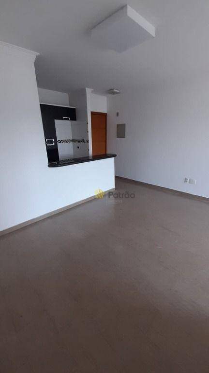 Apartamento para alugar com 2 quartos, 70m² - Foto 9