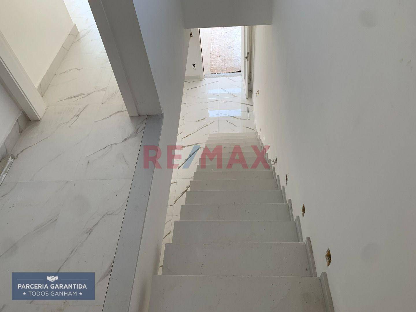 Casa à venda com 4 quartos, 177m² - Foto 13