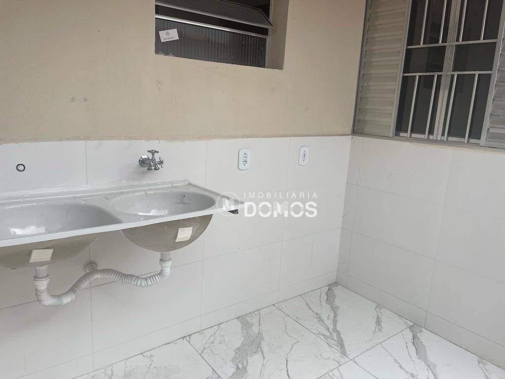 Casa à venda com 2 quartos, 66m² - Foto 16